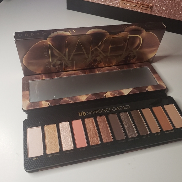 Urban decay Reloaded Palette-SOLD - Picture 2 of 2